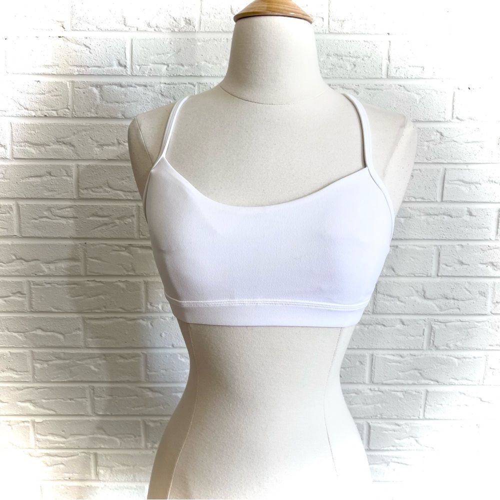 Lululemon Flow Y Adjustable Bra Light Support A-C Cup White Size 6